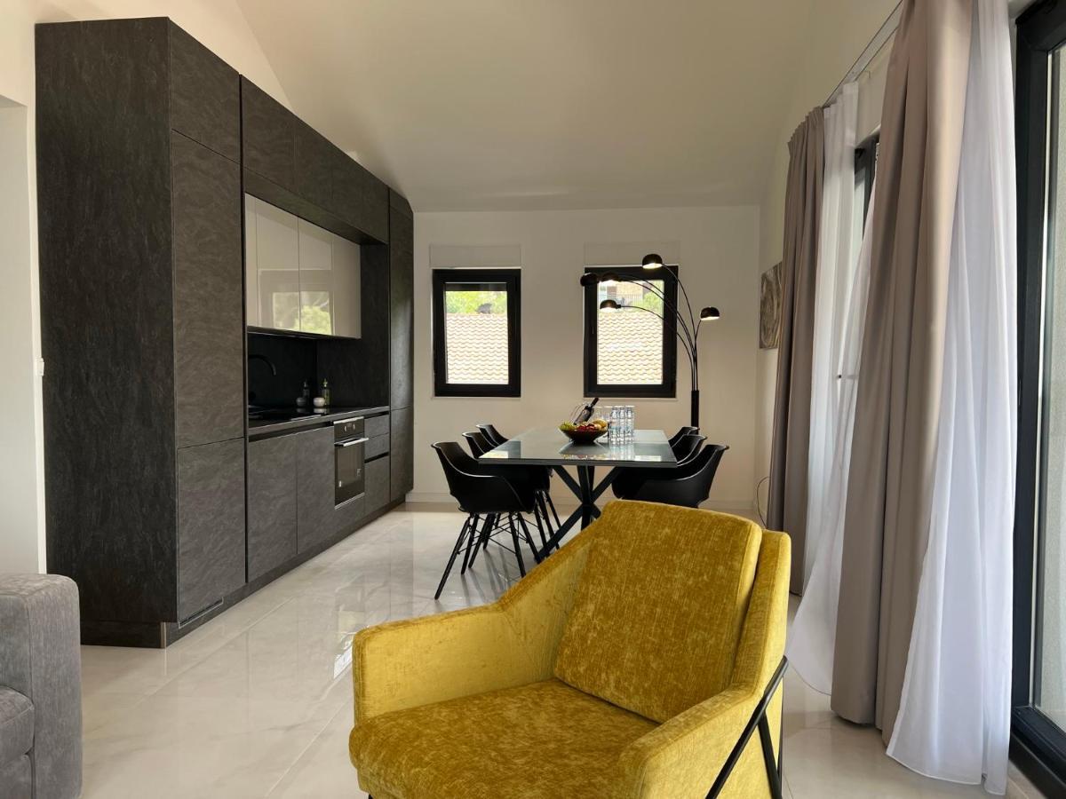 Beachfront House Olbia With Private Parking Trogir Exterior photo